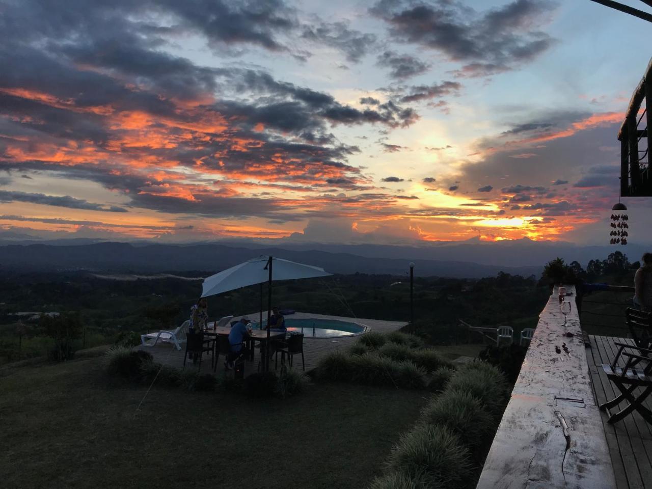 필란디아 Santa Elena De La Colina 빌라 외부 사진